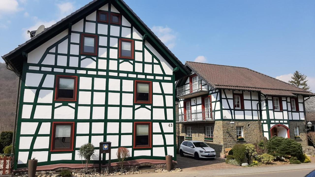 Ferienwohnungen Rurseeblick アインルール エクステリア 写真